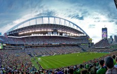 九游体育官方入口：保级组激战，青岛憾负申花，津门虎绝杀夺关键胜利